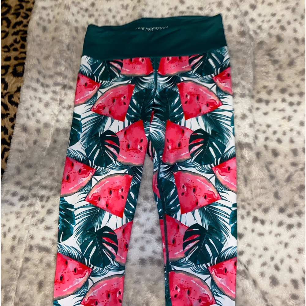 Grrrl Clothing Watermelon Crush 3/4 Leggings sz Sm